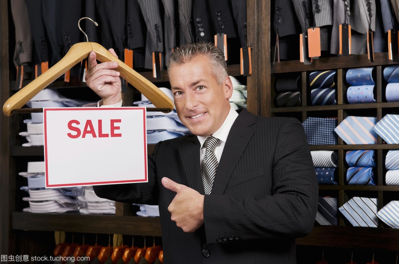 商人之道 服裝店中的銷售智慧與標(biāo)志的力量